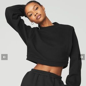 Alo Cropped Fresh Coverup Black Sweatshirt